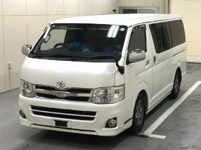 TOYOTA HIACE VAN