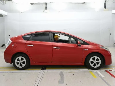 TOYOTA PRIUS PHV