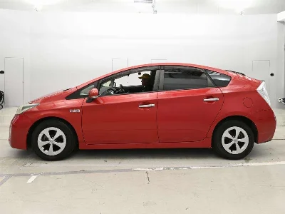 TOYOTA PRIUS PHV