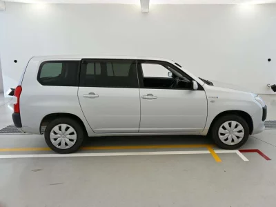 TOYOTA SUCCEED