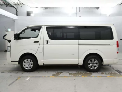 MAZDA BONGO BRAWNY VAN