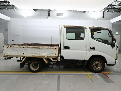 TOYOTA DYNA