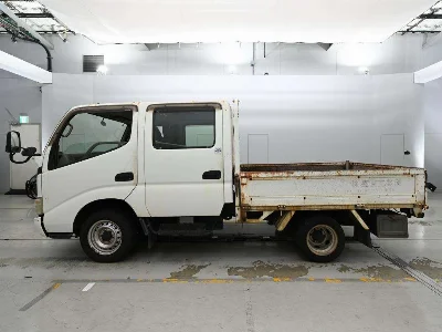 TOYOTA DYNA