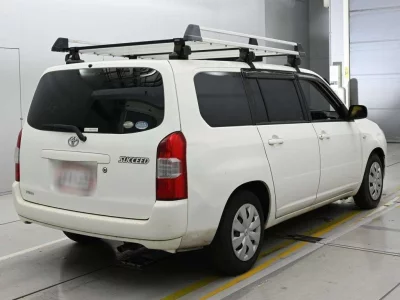 TOYOTA SUCCEED