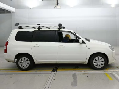 TOYOTA SUCCEED