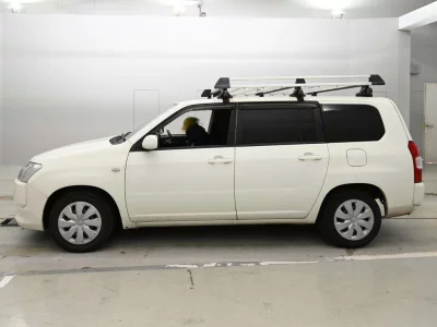TOYOTA SUCCEED