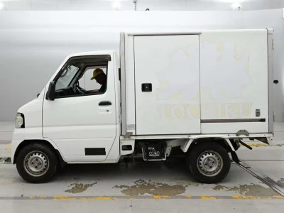 MITSUBISHI MINICAB TRUCK