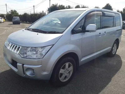 MITSUBISHI DELICA D5