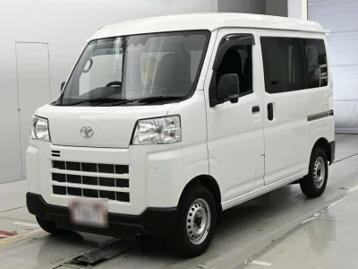 TOYOTA PIXIS VAN