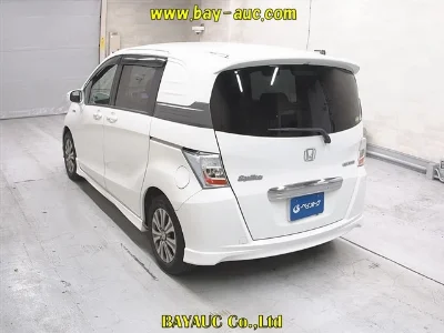 HONDA FREED SPIKE