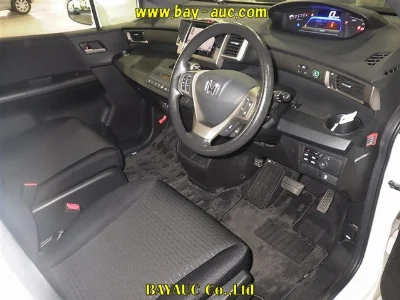 HONDA FREED SPIKE