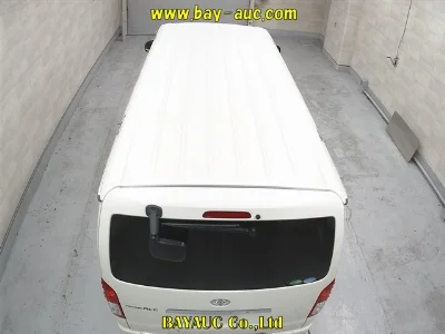 TOYOTA REGIUS VAN