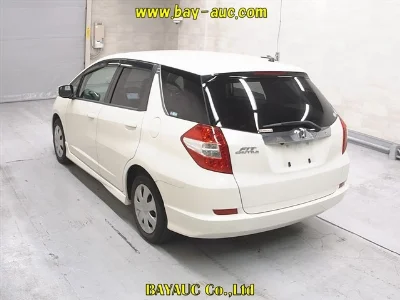 HONDA FIT SHUTTLE