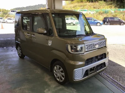 DAIHATSU WAKE