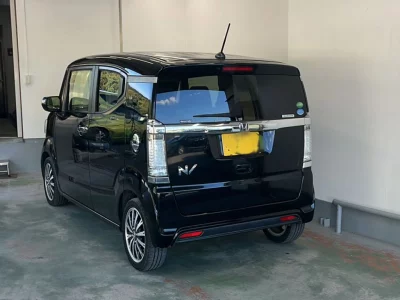 HONDA N BOX SLASH