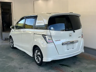 HONDA FREED SPIKE