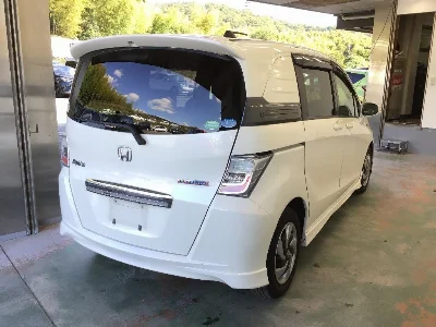 HONDA FREED SPIKE