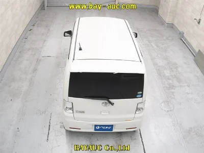 TOYOTA PIXIS SPACE