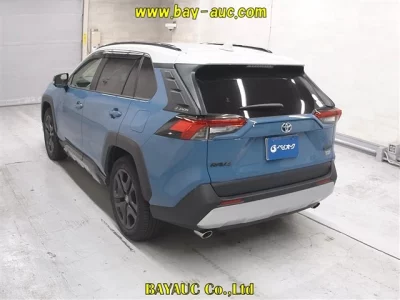 TOYOTA RAV4
