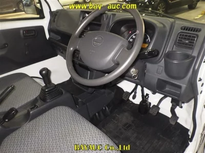 NISSAN CLIPPER TRUCK