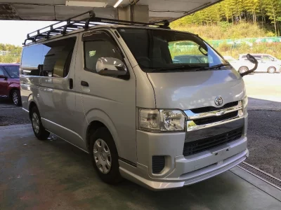 TOYOTA REGIUS VAN
