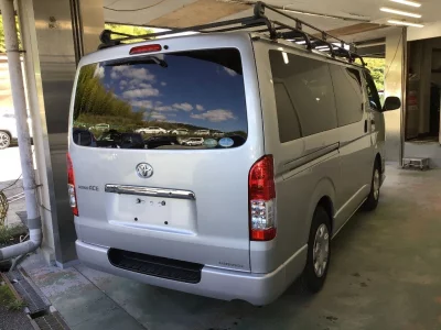 TOYOTA REGIUS VAN