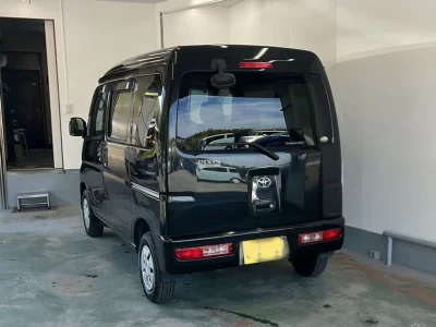 TOYOTA PIXIS VAN