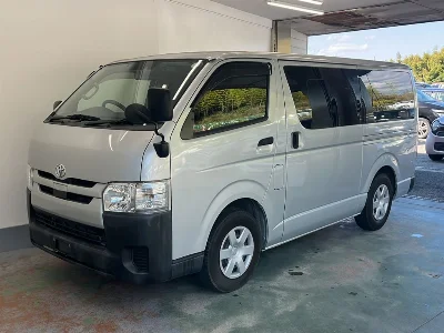 TOYOTA REGIUS VAN