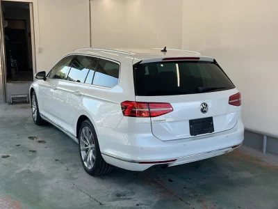 VOLKSWAGEN PASSAT VARIANT