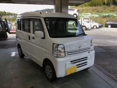 NISSAN CLIPPER VAN