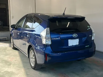 TOYOTA PRIUS ALPHA