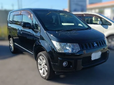 MITSUBISHI DELICA D5