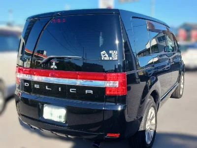 MITSUBISHI DELICA D5