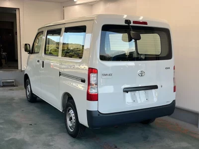 TOYOTA TOWN ACE VAN