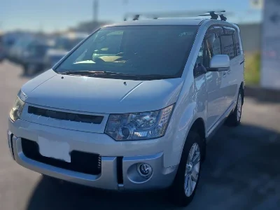 MITSUBISHI DELICA D5
