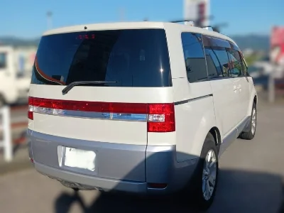 MITSUBISHI DELICA D5