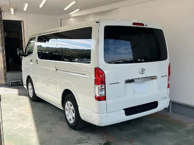 TOYOTA HIACE VAN