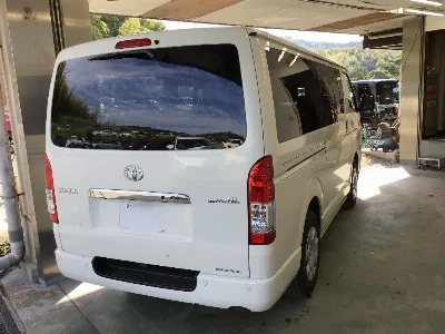 TOYOTA HIACE VAN