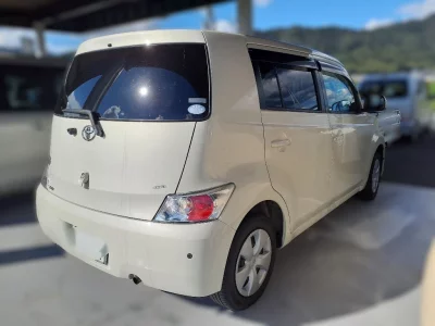 TOYOTA BB