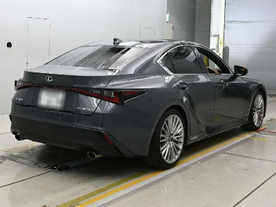 LEXUS IS