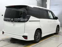 Цена авто Toyota Voxy с аукционов Японии, номер кузова MZRA90W, пробег 20 000, оценка 2