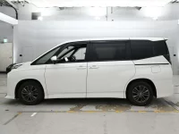 Цена авто Toyota Voxy с аукционов Японии, номер кузова MZRA90W, пробег 20 000, оценка 2