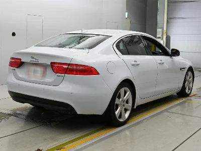 JAGUAR XE