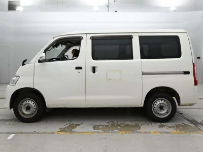 TOYOTA TOWN ACE VAN