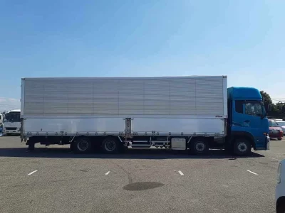 NISSAN DIESEL (UD) QUON