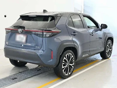 TOYOTA YARIS CROSS 2