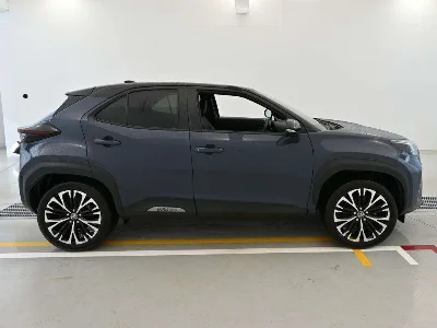 TOYOTA YARIS CROSS 3