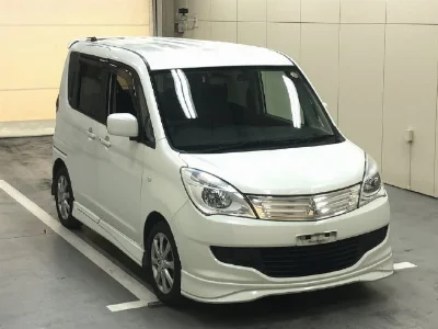 MITSUBISHI DELICA D2