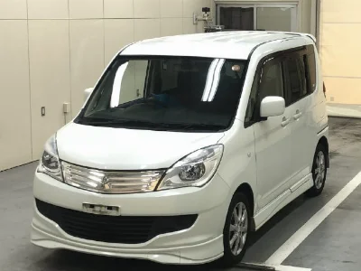 MITSUBISHI DELICA D2