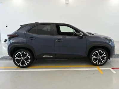 TOYOTA YARIS CROSS 3